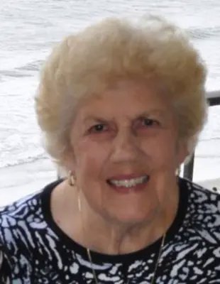 Lillian Nina 